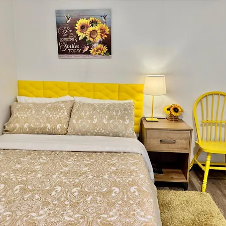 Private Room With Shared Bathroom On The 1St Floor 10 Minutes Walk To University Of Washington